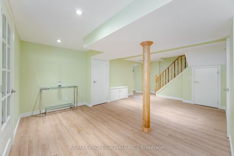 Photo 31 at 6 Tapley Drive, Richview, Toronto