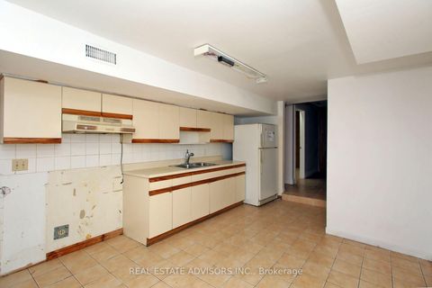Photo 18 at 46 Laskay Crescent, Black Creek, Toronto