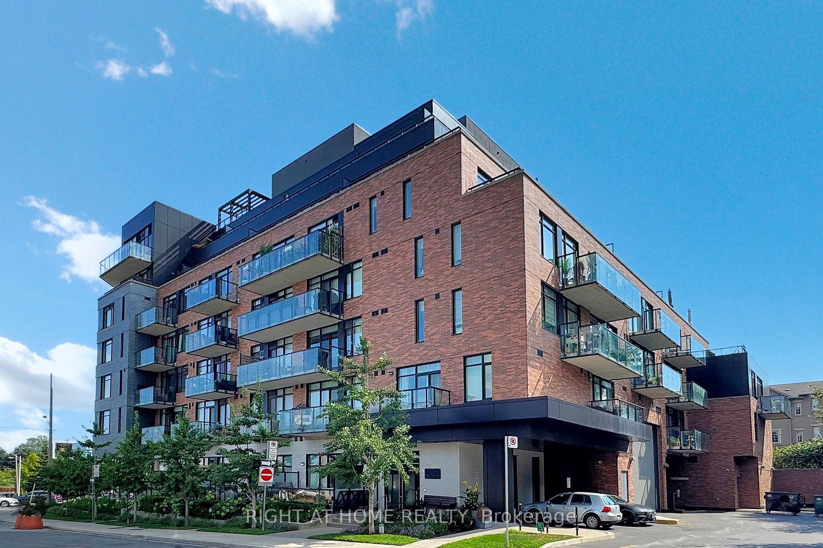 TH-112 - 25 Malcolm Road, Leaside, Toronto 