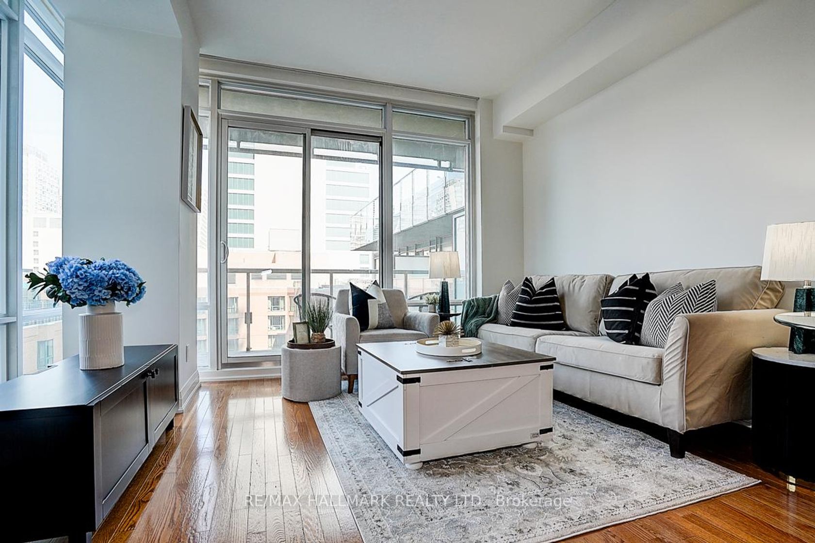 819 - 1 Bedford Road, Annex, Toronto 