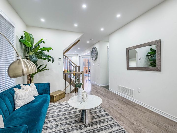 Photo 7 at 36 Feeder Street, Northwest Brampton, Brampton