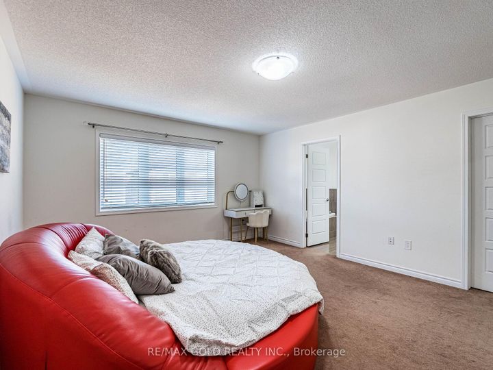 Photo 19 at 36 Feeder Street, Northwest Brampton, Brampton