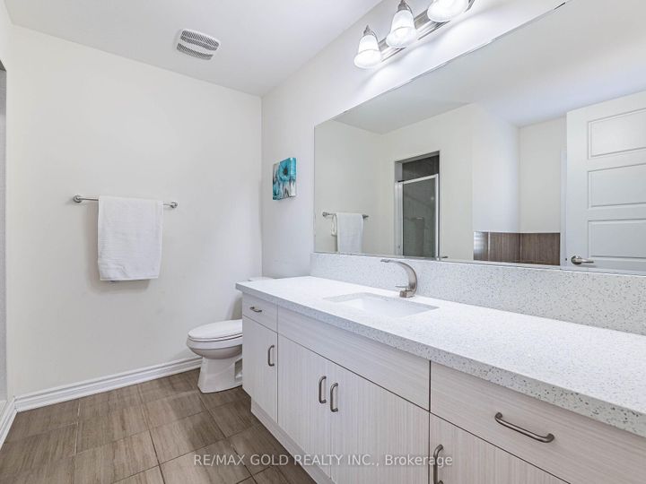Photo 20 at 36 Feeder Street, Northwest Brampton, Brampton