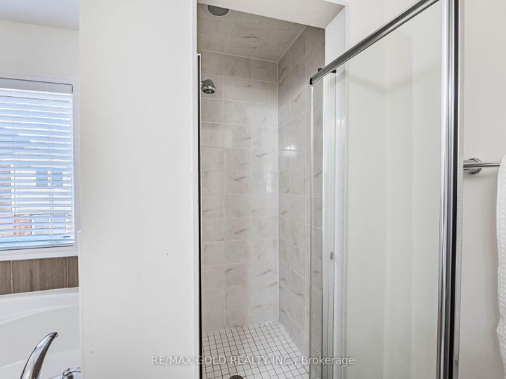 Photo 21 at 36 Feeder Street, Northwest Brampton, Brampton
