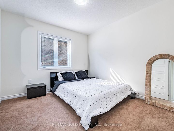 Photo 23 at 36 Feeder Street, Northwest Brampton, Brampton