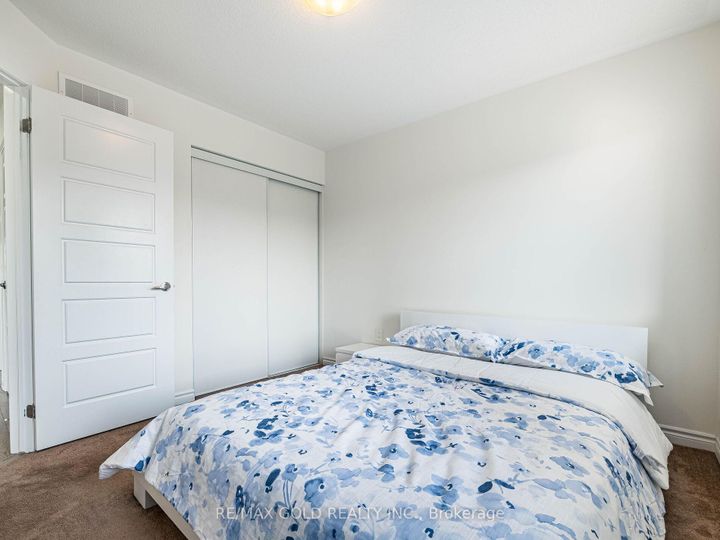 Photo 24 at 36 Feeder Street, Northwest Brampton, Brampton
