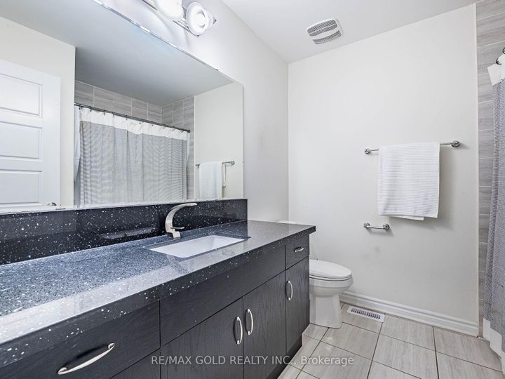 Photo 25 at 36 Feeder Street, Northwest Brampton, Brampton