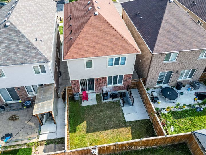 Photo 37 at 36 Feeder Street, Northwest Brampton, Brampton