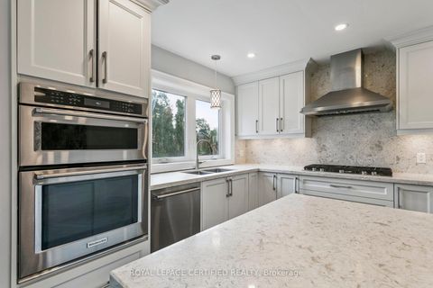 Photo 13 at 462 The Kingsway, Rosethorn, Toronto