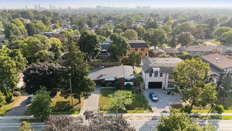 Photo 40 at 462 The Kingsway, Rosethorn, Toronto