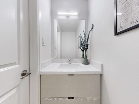 Photo 14 at 9 Lesmount Avenue, East York, Toronto