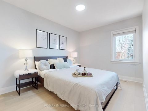 Photo 17 at 9 Lesmount Avenue, East York, Toronto