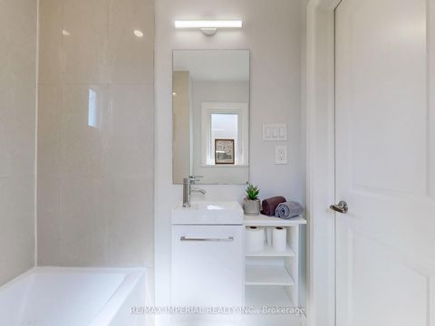 Photo 27 at 9 Lesmount Avenue, East York, Toronto