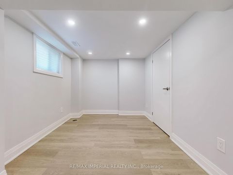 Photo 31 at 9 Lesmount Avenue, East York, Toronto
