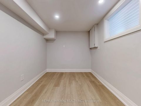 Photo 32 at 9 Lesmount Avenue, East York, Toronto