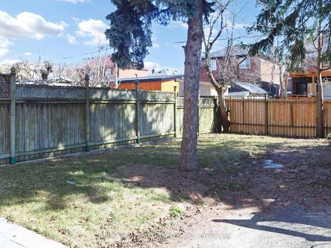 Photo 41 at 9 Lesmount Avenue, East York, Toronto