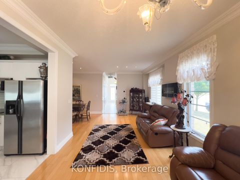 Photo 8 at 56 Mintwood Road, Patterson, Vaughan