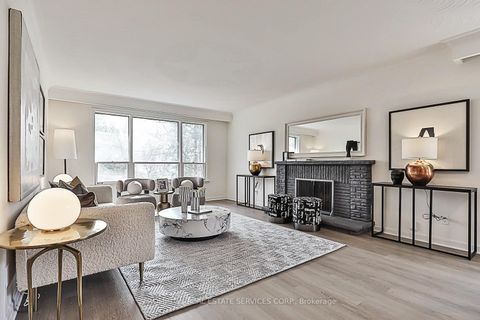 Photo 5 at 81 Maxome Avenue, Newtonbrook East, Toronto