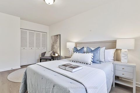 Photo 13 at 81 Maxome Avenue, Newtonbrook East, Toronto