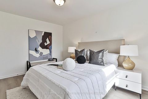 Photo 16 at 81 Maxome Avenue, Newtonbrook East, Toronto