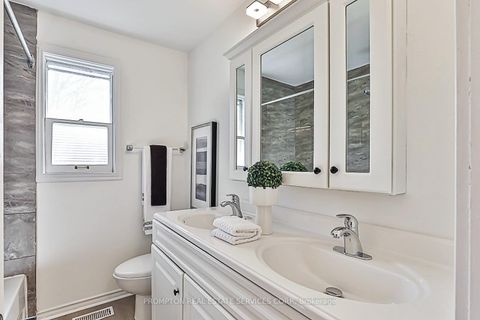 Photo 20 at 81 Maxome Avenue, Newtonbrook East, Toronto