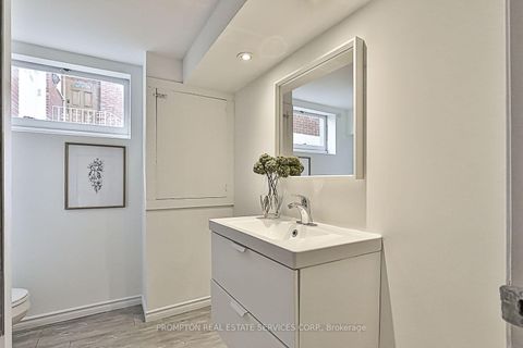 Photo 26 at 81 Maxome Avenue, Newtonbrook East, Toronto