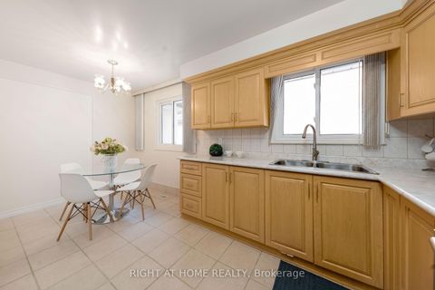 Photo 2 at 71 pleasant view Drive, Pleasant View, Toronto