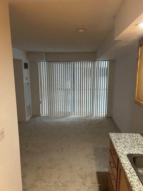 Photo 7 at 222 - 270 Wellington Street W, Waterfront Communities C1, Toronto