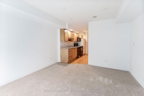 Photo 10 at 222 - 270 Wellington Street W, Waterfront Communities C1, Toronto