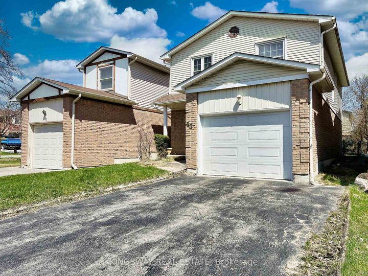 Photo 2 at 55 Copperwood Square, Milliken, Toronto