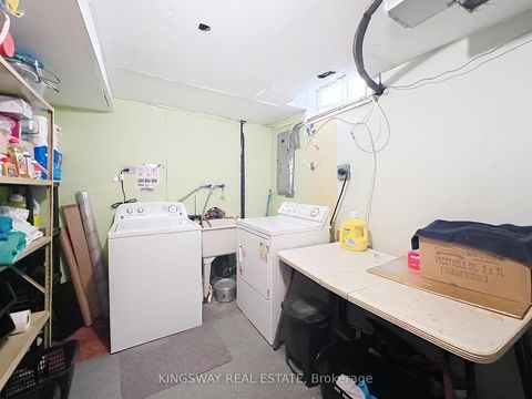 Photo 9 at 55 Copperwood Square, Milliken, Toronto