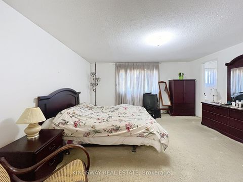 Photo 14 at 55 Copperwood Square, Milliken, Toronto