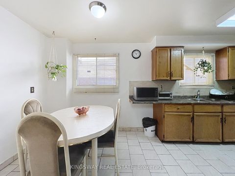 Photo 36 at 55 Copperwood Square, Milliken, Toronto