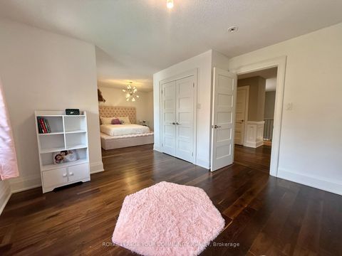 Photo 14 at 20 White Lodge Crescent, Mill Pond, Richmond Hill