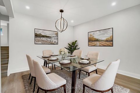 Photo 8 at 33 Pettibone Square, L'Amoreaux, Toronto