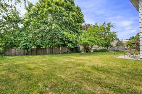 Photo 29 at 33 Pettibone Square, L'Amoreaux, Toronto