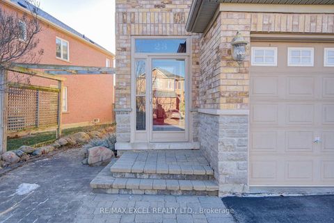 Photo 4 at 23 Lena Drive, Rouge Woods, Richmond Hill