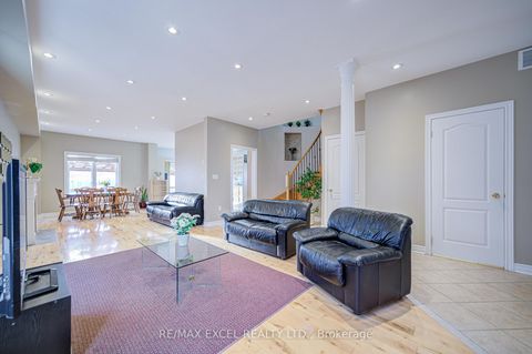 Photo 8 at 23 Lena Drive, Rouge Woods, Richmond Hill