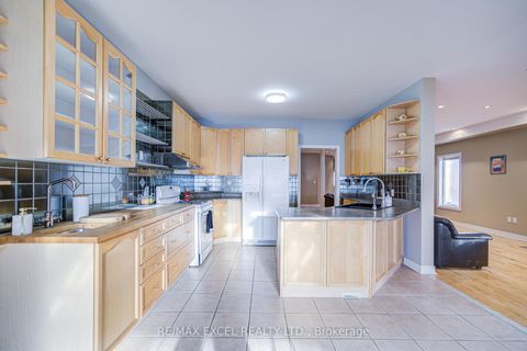 Photo 17 at 23 Lena Drive, Rouge Woods, Richmond Hill