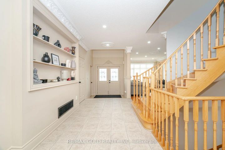 Photo 7 at 41 Leparc Road, Vales of Castlemore North, Brampton