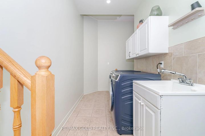 Photo 21 at 41 Leparc Road, Vales of Castlemore North, Brampton