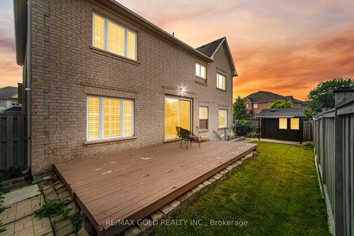 Photo 35 at 41 Leparc Road, Vales of Castlemore North, Brampton