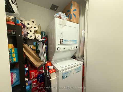 Photo 4 at 305 - 399 Adelaide Street W, Waterfront Communities C1, Toronto