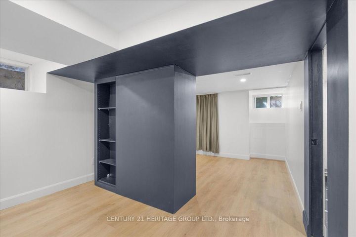 Photo 40 at 40 Emerald Street N, Landsdale, Hamilton