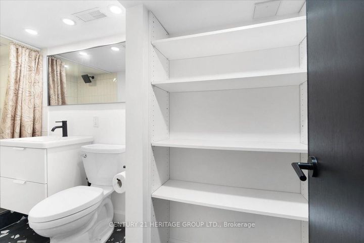 Photo 41 at 40 Emerald Street N, Landsdale, Hamilton