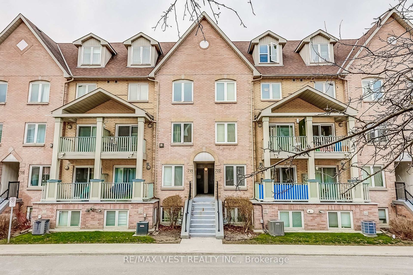 722 - 75 WELDRICK Road E, Observatory, Richmond Hill 