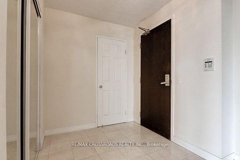 Photo 2 at 2106 - 18 Parkview Avenue, Willowdale East, Toronto