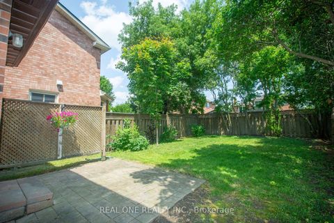 Photo 30 at 31 Cougar Court, Devonsleigh, Richmond Hill