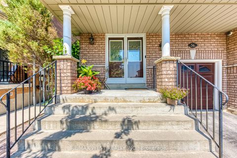 Photo 3 at 56 Laura Sabrina Drive, Sonoma Heights, Vaughan