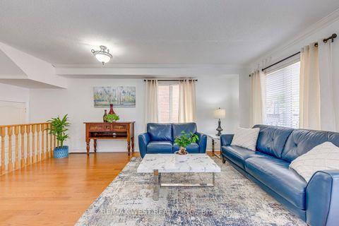Photo 9 at 56 Laura Sabrina Drive, Sonoma Heights, Vaughan